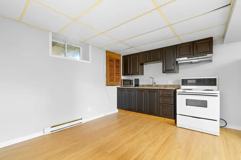 D-250 Ave. de Buckingham, Gatineau | 250 Avenue Buckingham, Gatineau | 3032575