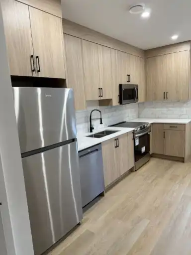 Biola's Basement Close to Downtown | 602 27 Avenue Northwest, Calgary | 3032769