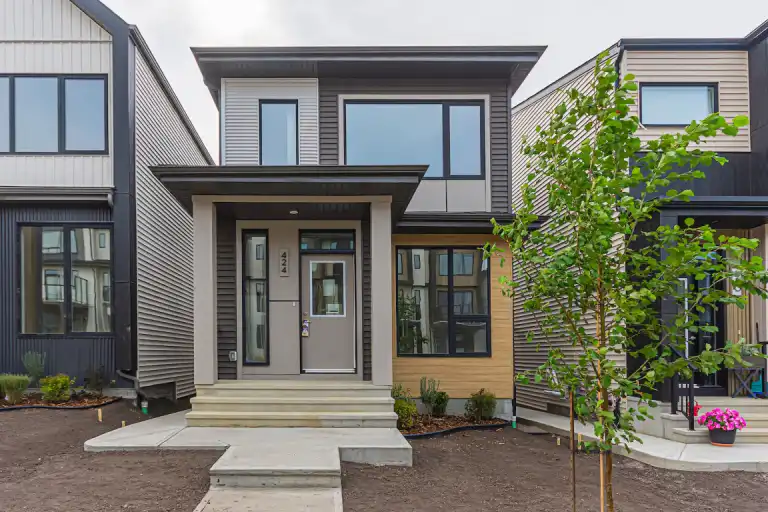 Beautiful 3-Bedroom Unit in Alces, SW Edmonton – Available Now! | 424 32 Street Southwest, Edmonton | 3032798