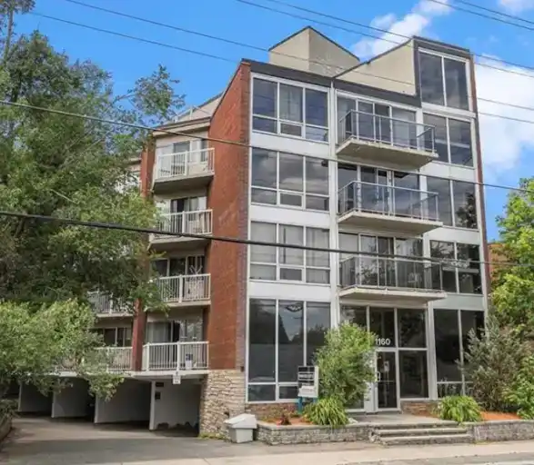 1160 Merivale Road #202: Bachelor Apartment (Carlington, Ottawa) | 1160 Merivale Road, Ottawa | 3032960