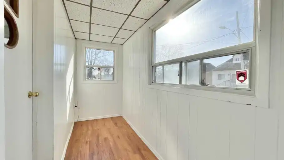 Upper- 3 Deere Street | 3 Deere Street, Welland | 3034105