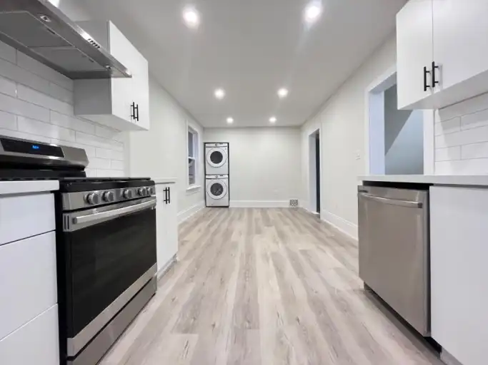 Upper- 33 Somerset Avenue | 33 Somerset Avenue, Hamilton | 3034106