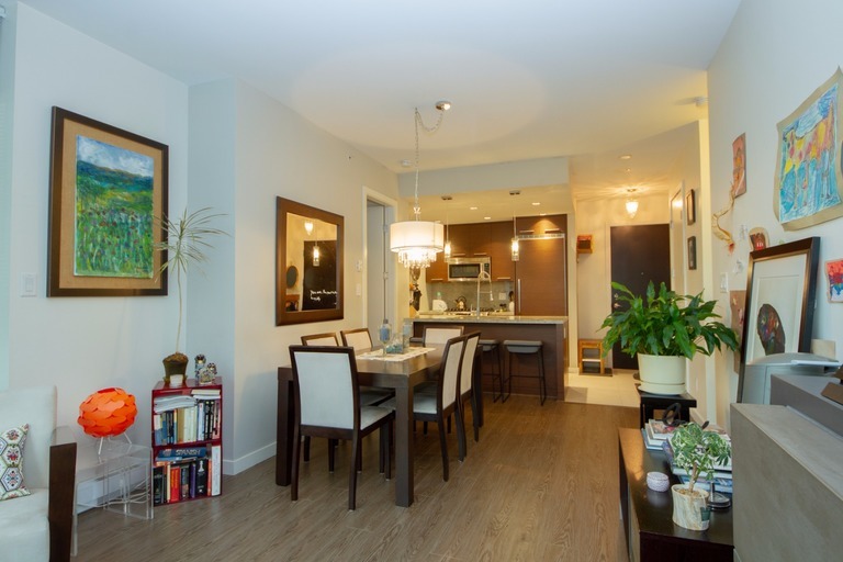 D128 - Amazing 2 bedroom in Kits! | 2528 Maple Street, Vancouver | 3034194