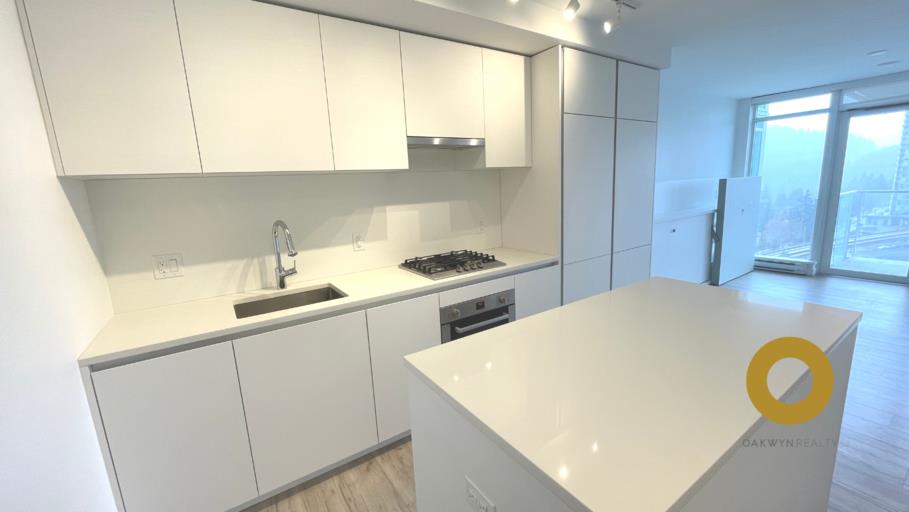 Cozy 1 Bed 1 Bath Nearby North Rd | 652 Whiting Way, Coquitlam | 3034195