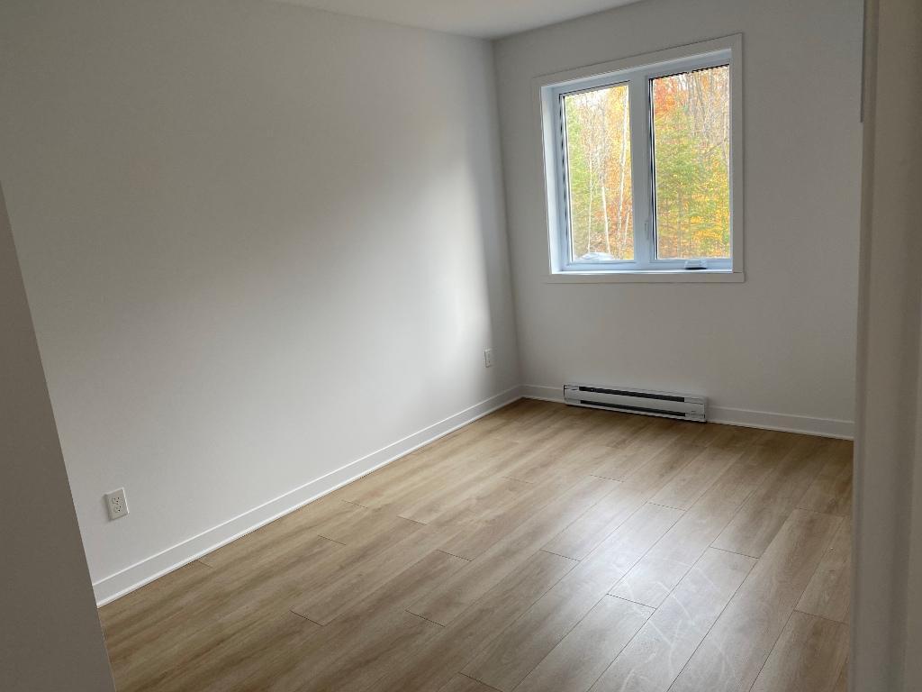 Logement 5 1/2 - Ascenseur - Mars 2026 | 3034334