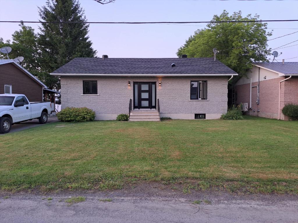Maison bord de l’eau navigable à louer | 3034347