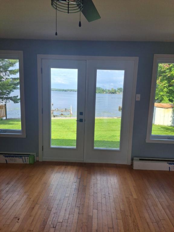 Maison bord de l’eau navigable à louer | 3034347