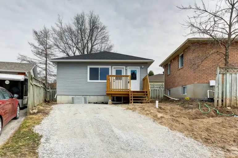 LILLIAN | 141 Lillian Crescent, Barrie | 3034457