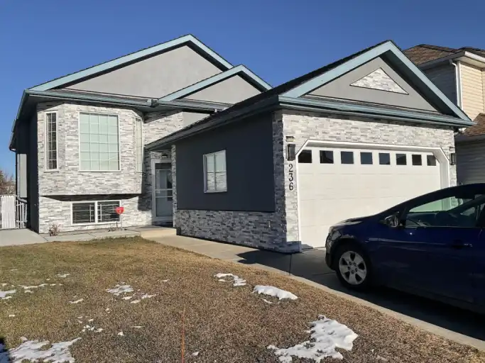 Fully furnished 3 bedrooms /2 baths, double  attached garage & sun room | 236 Appleglen Park Southeast, Calgary | 3035142