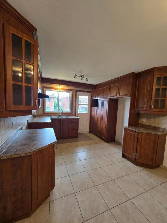 Spacieux 3 chambres proche de tout Montréal-Nord 1700$/mois - appartement / logement à louer | 3036088