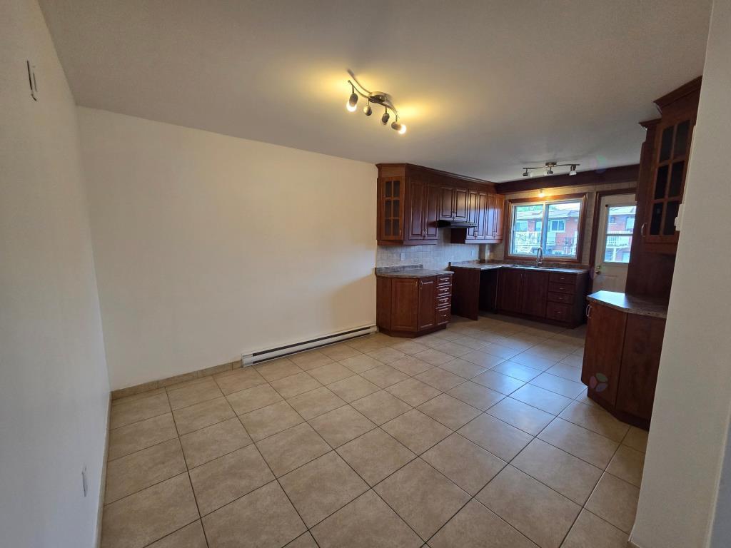Spacieux 3 chambres proche de tout Montréal-Nord 1700$/mois - appartement / logement à louer | 3036088