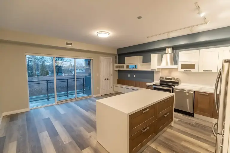 6479 Montrose Road | 6479 Montrose Road, Niagara Falls | 3036160