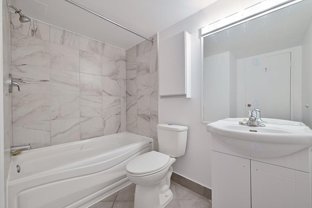 LIBRE MAINTENANT!!! 579-880-8879 Superbe condo rénové à l'été 2025, offrant 2 chambres lumineuses Chauffage, électricité et climatisation inclus pour | 3036381