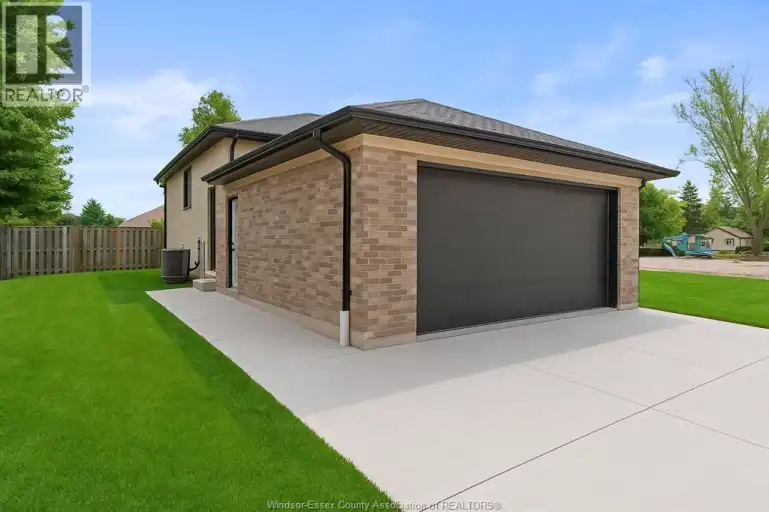 2463-2 FRONT ROAD | 2463-2 FRONT ROAD, LaSalle | 3036492