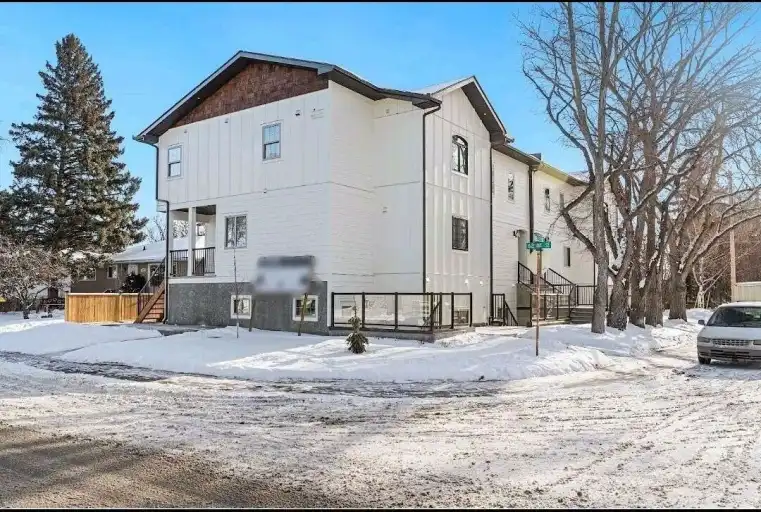 Modern 3-Bedroom Townhouse in SE Calgary – Family-Friendly & Bright | Calgary | 3036607