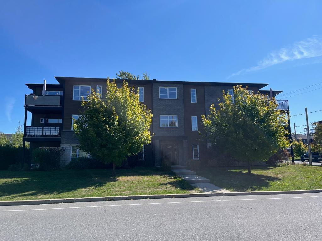 Grand 4.5 à Granby disponible le 1er novembre | 3037482