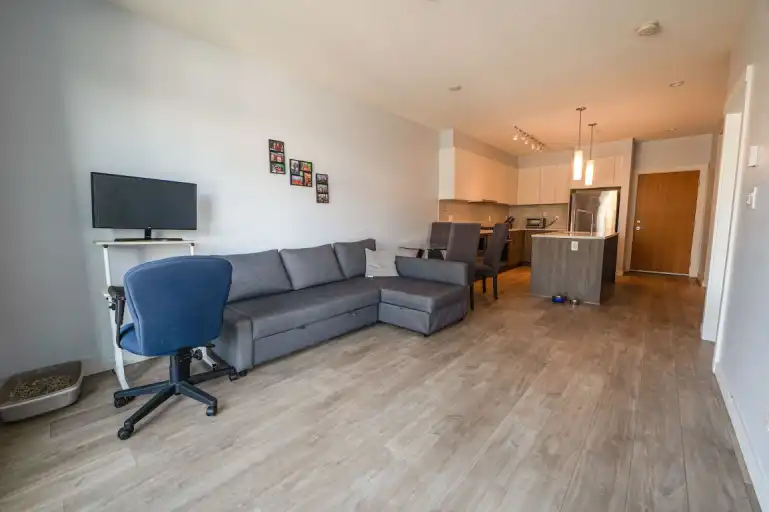 Modern Funrnished 1-Bedroom Condo with AC, Utilities & Parking – North Vancouver | 208 - 615 East 3rd Street, North Vancouver | 3037732