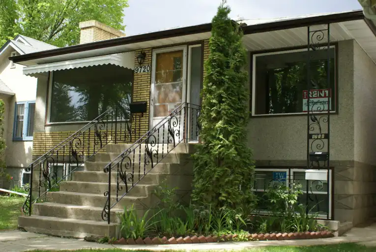 GREAT UA 3 bdrm MAIN FLR All Hardwood Strathcona | 97 st and 84 ave, Edmonton | 3037803