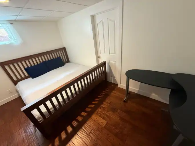 A Room for rent in basement near Walmart ,keneston, lindenwoods | Winnipeg | 3037865