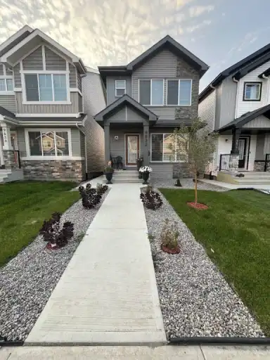 New Two-Storey Home 3bed + den in Creekwood Chappelle, SW Edmonton | 9632 Colak Lane Southwest, Edmonton | 3044496