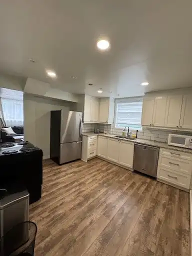 Fully Furnished Parkdale Basement Suite - Foothills Hospital - Dog Friendly | 923 35A ST NW, Calgary | 3038424