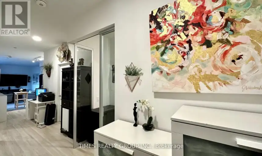 216 - 30 UPPER MALL WAY | 216 - 30 UPPER MALL WAY, Vaughan | 3041960