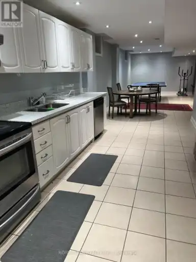 34 MALDEN STREET | 34 MALDEN STREET, Vaughan | 3042176