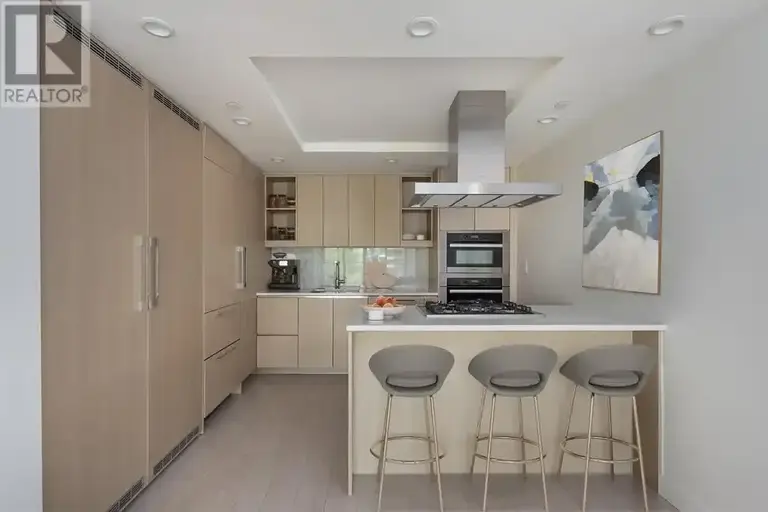 1150/1200 Kingston Road | 1200 Kingston Road, Toronto | 3043113