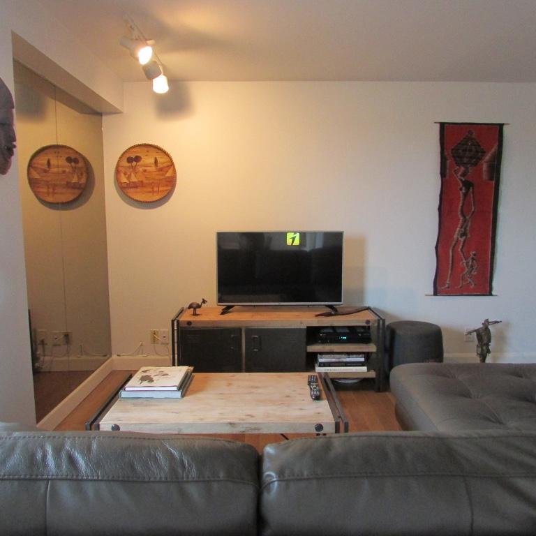 Grand condo vue sur le fleuve et le chateau meuble chauffé | 3042352