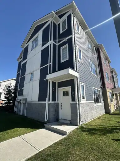 Beaitiful 4 bed 3.5 bath townhouse | 105 - 11428 52 Street Northeast, Calgary | 3042653