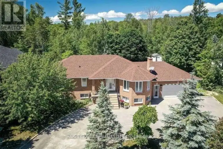 LOWER - 11 TWIN PINES DRIVE | LOWER - 11 TWIN PINES DRIVE, Wasaga Beach | 3043300