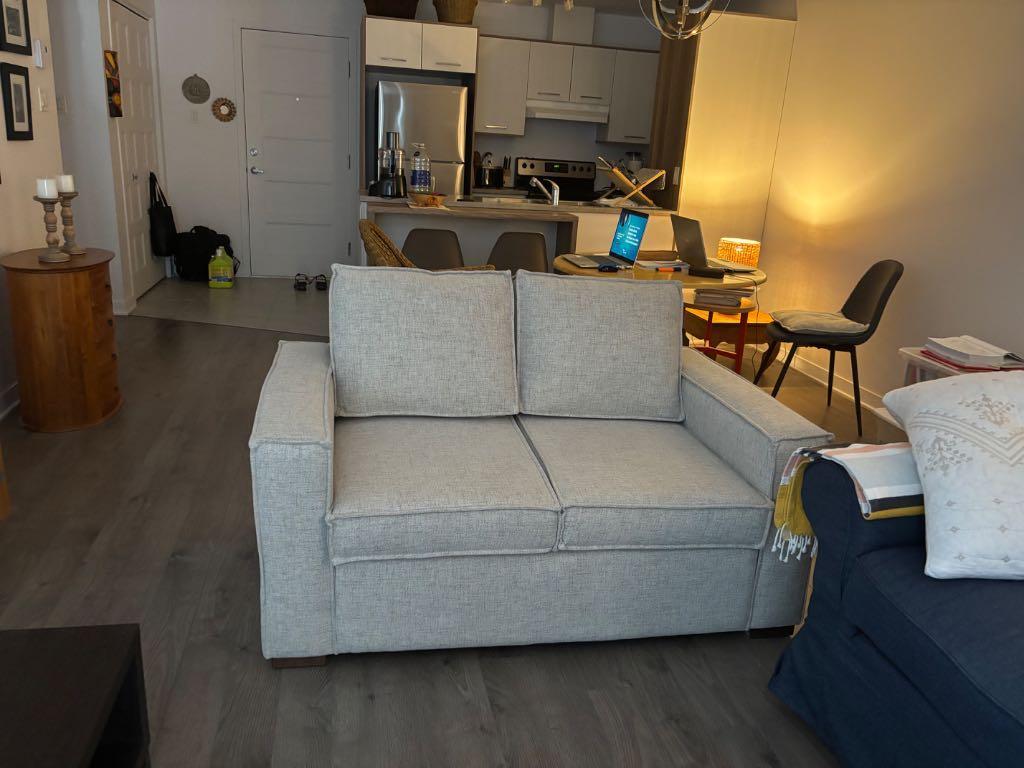 Superbe condominium à louer à Delson! Très grande superficie et décoré au goût du jour. Garage intérieur! 3 1/2. Animaux acceptés! | 3044304