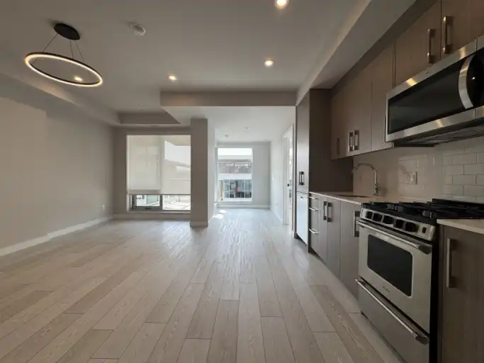 Frontier | 110 18A Street Northwest, Calgary | 3044499