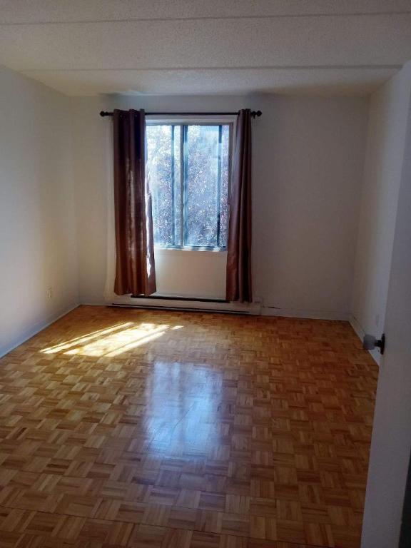 1 CH - 1 SDB - Saint-Jean-sur-Richelieu - $995 /mo | 3046281