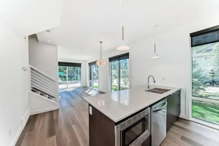 7728 - 105 Avenue, Main | 7724 105 Avenue, Edmonton | 3046634