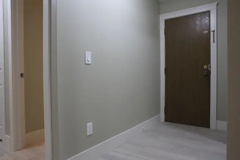 Fully renovated 2 Bedroom condo | 202 - 1919 36 Street Southwest, Calgary | 3046973