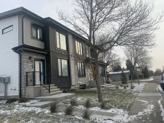 NEW 3 BED/2.5 BATH END UNIT IN 3PLEX | TREE LINED STREET IN HIGH PARK! | 15104 110 Avenue Northwest, Edmonton | 3046978