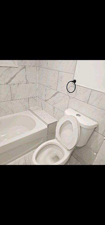 SUPERBE 6 1/2 A LOYER TOUT RÉNOVÉ AVEC COUR PRIVÉE | 3047305