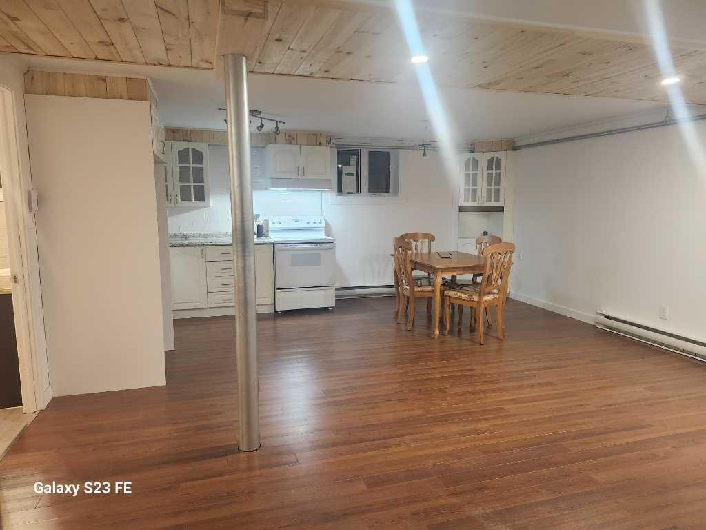 Grand Logement 3 1/2 de 750 pieds carrés | 3048448