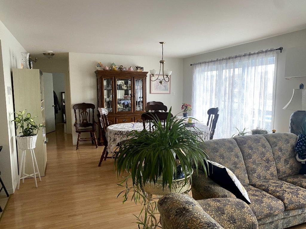 Grand 4 1/2 rez-de-chaussée non fumeur sans animaux | 3048458