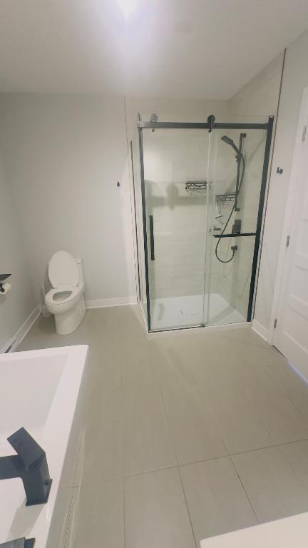 À LOUER – Superbe 4 ½ + bureau à Granby | lumineux et moderne | 3048467