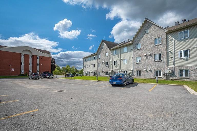 176 Boulevard de la Cité-des-Jeunes | 176 Boulevard de la Cité-des-Jeunes, Gatineau | 3048516