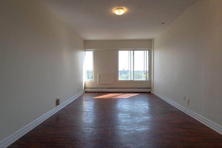 2 CH - 1 SDB - Côte Saint-Luc - $1,795 /mo | 3048813