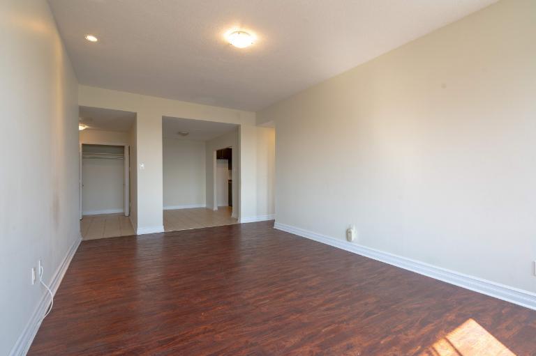 2 CH - 1 SDB - Côte Saint-Luc - $1,795 /mo | 3048813