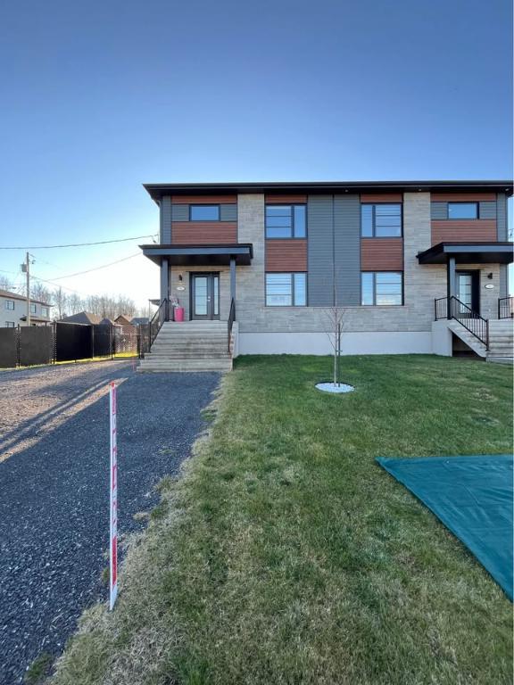 Jumelé à Louer - Saint-Apollinaire | 3048820