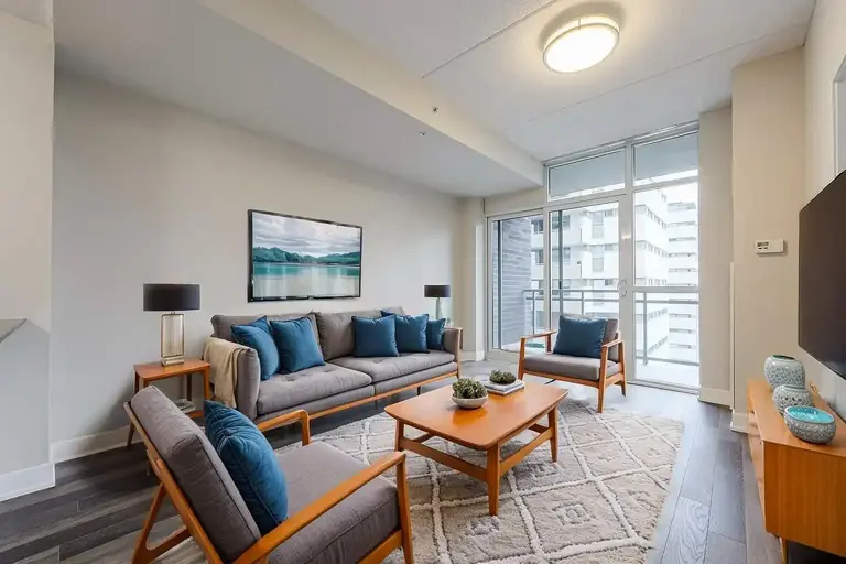 The Brock | 472 Brock Avenue, Burlington | 3048905