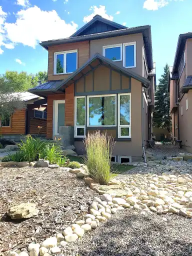 LUXURY DETACHED 4 BEDROOM INFILL IN THE BEAUTIFUL SPRUCE CLIFF COMMUNITY | 27b Tamarac Crescent Southwest, Calgary | 3057351