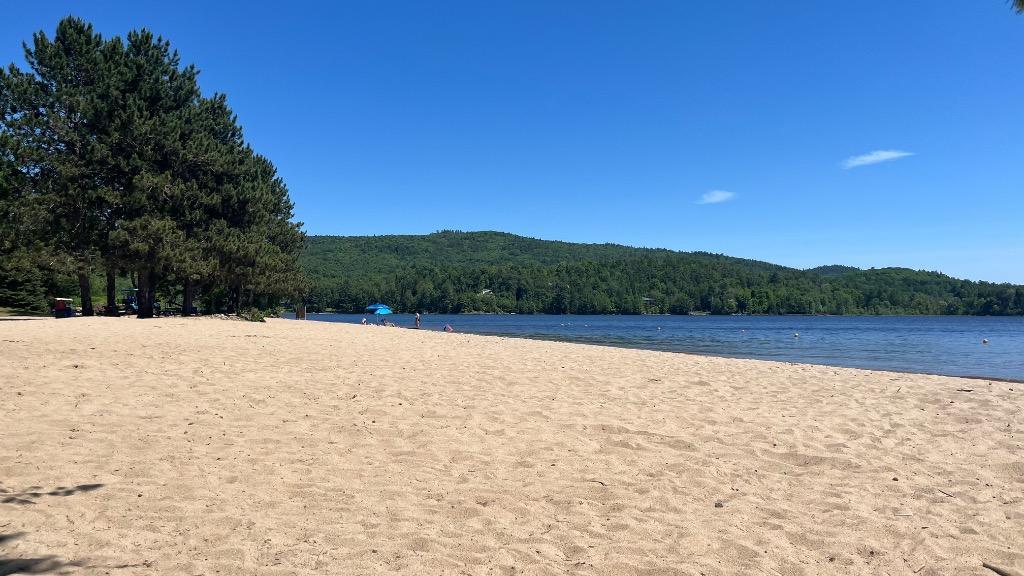 Terrain avec roulotte de parc 40 pieds à vendre | 3049118