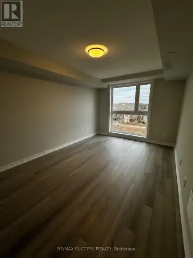 337 - 349 WHEAT BOOM DRIVE | 337 - 349 WHEAT BOOM DRIVE, Oakville | 3050044