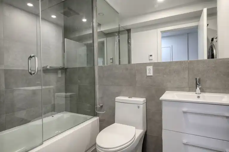 10 Rosemount Avenue | 10 Rosemount Avenue, Westmount | 3050181